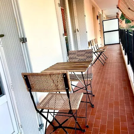 Spacieux A 10 Minutes De La Plage, Vue * Menton