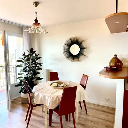 Appartement Spacieux A 10 Minutes De La Plage, Vue Menton