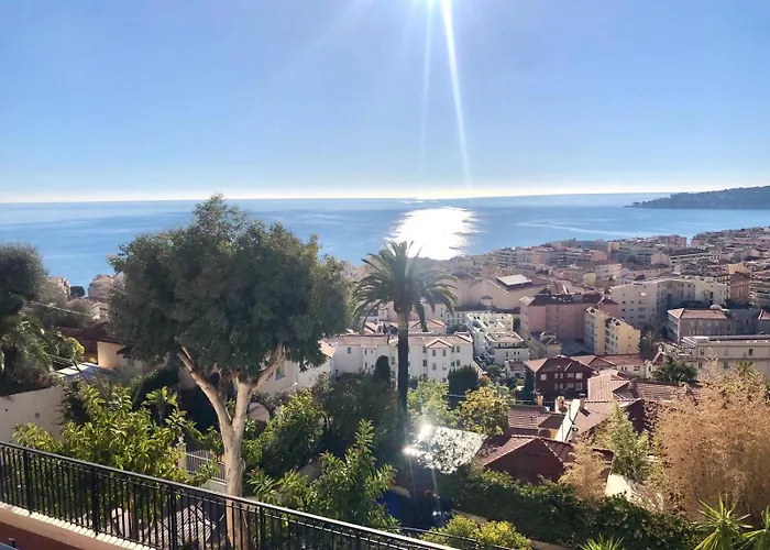 דירה Spacieux A 10 Minutes De La Plage, Vue מנטון